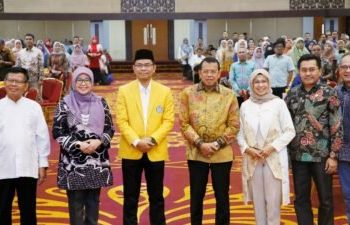 Regulasi Jenjang Karir Dosen dan Tendik Disorot dalam Kuliah Umum di UNP