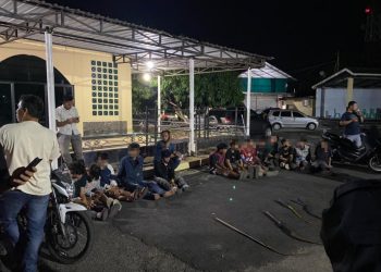 Belasan Anggota Genk Motor Ditangkap Karena Dugaan Pembakaran dan Pengeroyokan