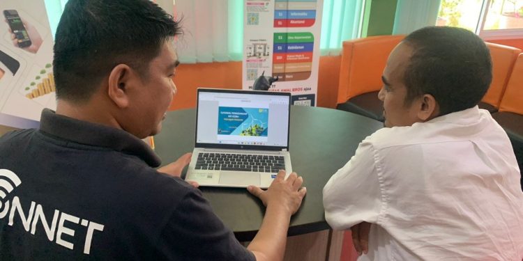 Inovasi Digital Perkenalan Aplikasi MyICON Plus di SMK Negeri 6 Pekanbaru