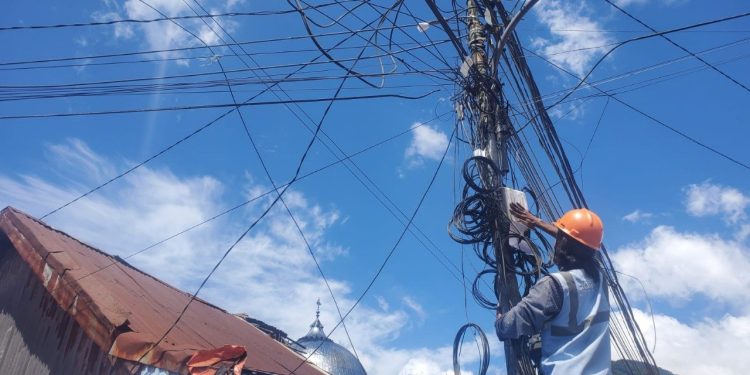 Dukung Program Pemerintah, PLN Tertibkan Jaringan Kabel di Kota Padang Panjang