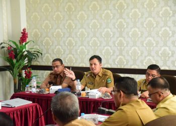 Rapat Strategis Wabup Padang Pariaman: Kunci Intervensi untuk Ekonomi Daerah yang Melemah