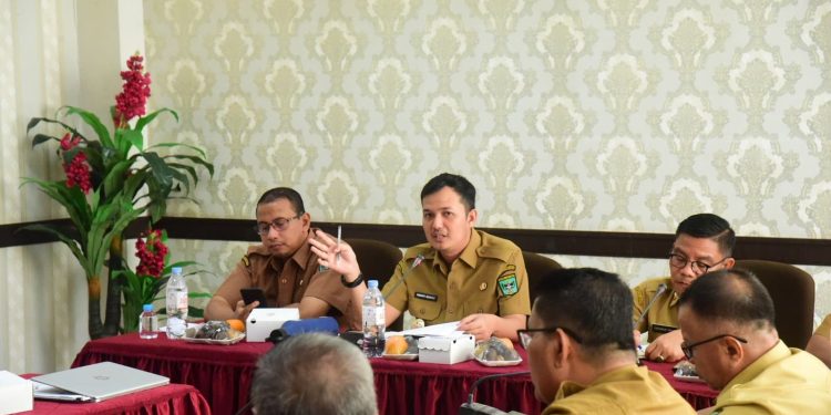 Rapat Strategis Wabup Padang Pariaman: Kunci Intervensi untuk Ekonomi Daerah yang Melemah