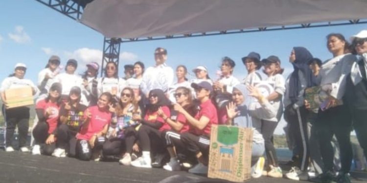 Ratusan Warga Toba Antusias Ikuti Senam Germas dan Pemeriksaan Kesehatan Gratis