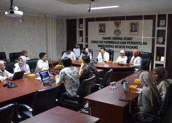 Jajaki Kerja Sama Strategis dalam Bidang Pariwisata Antara UNP dan Opus Bay Batam Singapura