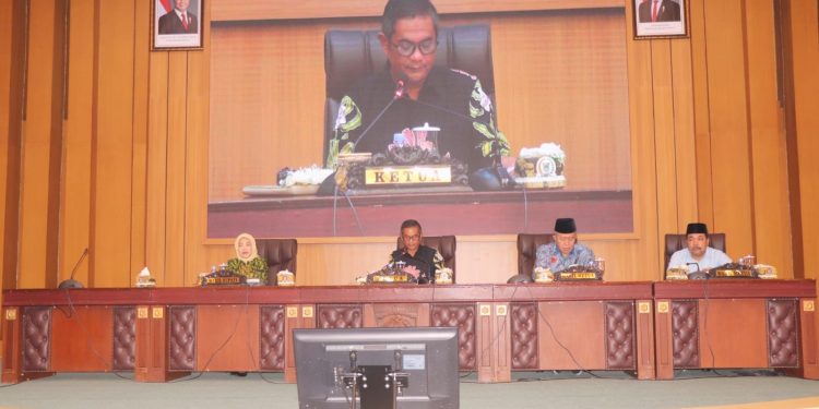 Rapat Paripurna DPRD Malang Soroti Inovasi SDM Jalan Rusak dan UMKM