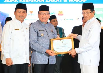 Maigus Nasir Dapat Penghargaan Menag RI, Pemko Padang Diakui dalam Program Kota Zakat Wakaf
