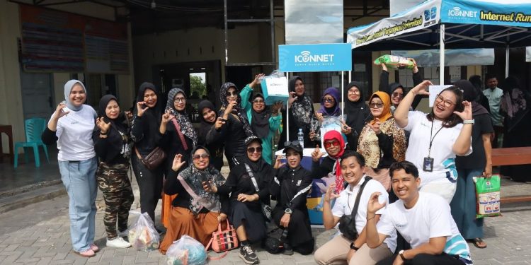 Dorong Pertumbuhan Pelanggan, Meriahkan Senam Ibu-Ibu PKK di Kubang Jaya