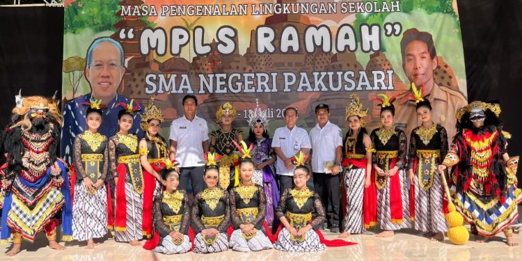 Suasana Sukacita dalam Penutupan MPLS SMA 2025
