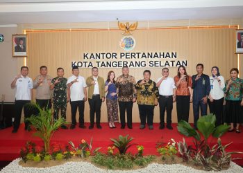 Uji Coba Integrasi NIB dan NOP oleh Wamen Ossy di Kota Tangsel