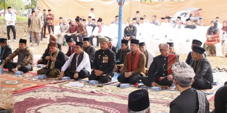 Ketua DPRD Agam H Ilham Hadiri Baralek Datuak di Panampuang Komitmen Tegakkan Adat