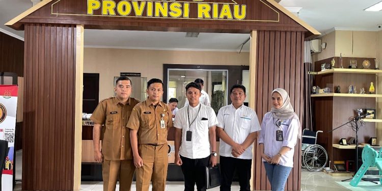 Digitalisasi Layanan Kepegawaian Kunjungan Strategis ke Badan Kepegawaian Daerah Riau