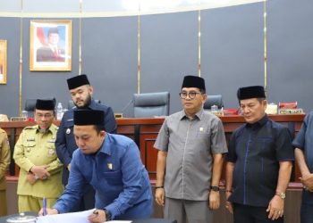 RPJMD 2025–2029 Disahkan, Padang Siap Menuju Kota Cerdas, Sehat, dan Religius