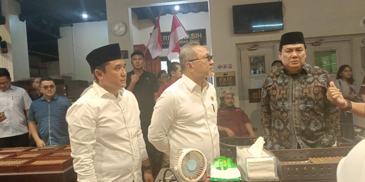 DPD PAN Jember Sambut Kedatangan Menteri Zulkifli Hasan dengan Hangat