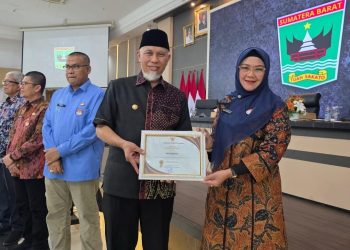 Biro Organisasi Sumbar Dapatkan Dua Penghargaan SAKIP, Gubernur Mahyeldi Sebagai Contoh Good Governance