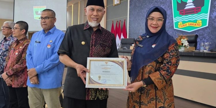 Biro Organisasi Sumbar Dapatkan Dua Penghargaan SAKIP, Gubernur Mahyeldi Sebagai Contoh Good Governance