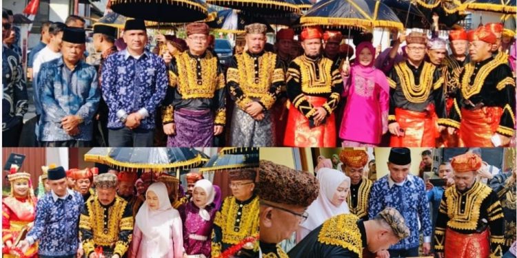 Kenduri Sko Duo Desa Kemantan, Bupati Monadi Terima Gelar Adat Depati Stuo Cahayo Negeri