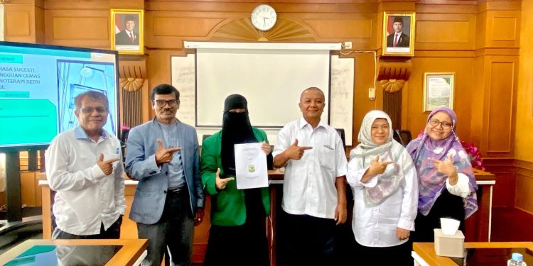 Sukses Pertahankan Tesis, Sisca Oktri Santi Lulus Magister Linguistik FIB Unand