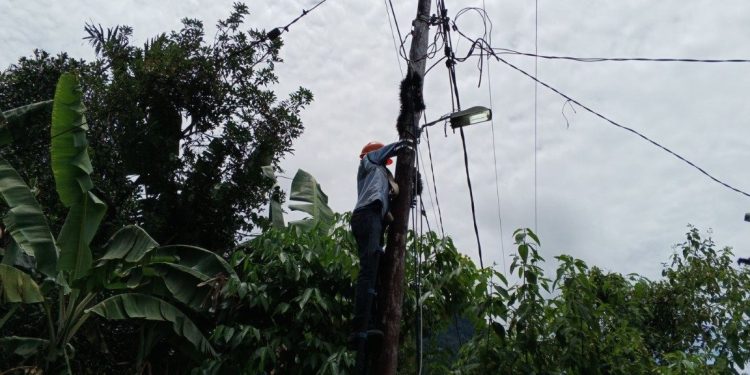 Pastikan Performa Jaringan Optimal, Pemeliharaan Fiber Optic di Kawasan Maninjau