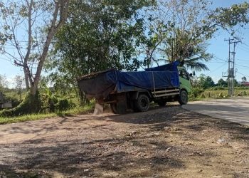 Pengusaha Kayu Berinisial I Bantah Isu Buron ke Wartawan