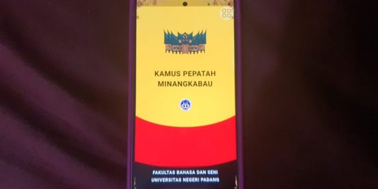 Kamus Digital Pepatah Minangkabau Berbasis Android Dosen Universitas Negeri Padang