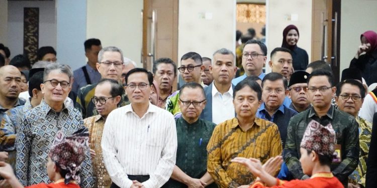 Simposium Nasional Kependudukan 2025 di UNP, Dihadiri 14 Rektor PTN Se-Indonesia