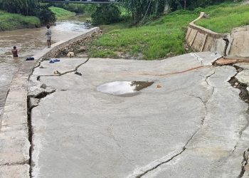 Proyek BWS Papua Barat di Kali Mariai SP 2 Diduga Gagal dengan Talut Retak dan Ambruk