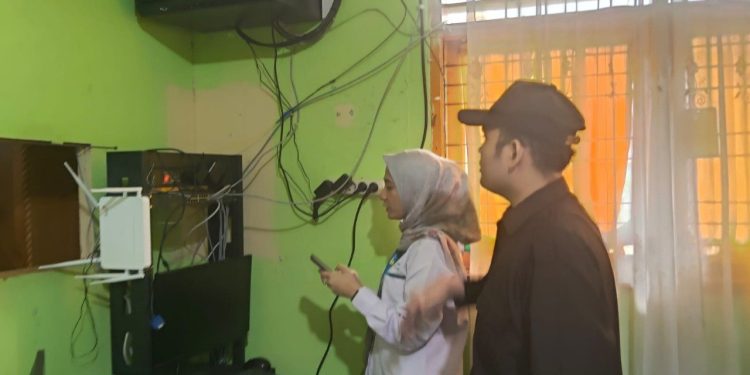 Peningkatan Kualitas Pendidikan Evaluasi Layanan Internet di SMK Hasanah Pekanbaru