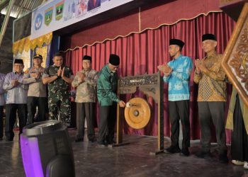 Gubernur Mahyeldi Hadiri Batik Birru ke 14 di SMA Negeri 1 Padang Panjang dengan 4200 Peserta dari Seluruh Indonesia