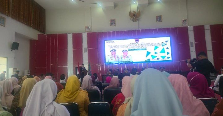 Walikota Lantik Pejabat Administrator Kota Padang Termasuk dr. Lismawaty Rasyid