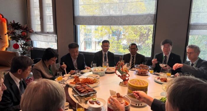 Rektor UNP dan Direktur Hadiri Rapat Tahunan 10 Confucius Institute di Tianjin