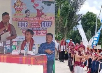 Plh Sekda Toba Resmi Membuka Turnamen Bastian Ulos Cup 2025 di Kecamatan Silaen