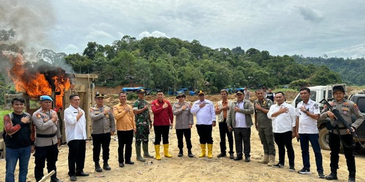 Operasi Gabungan di Solok Selatan Sukses Tertibkan Penambangan Emas Ilegal