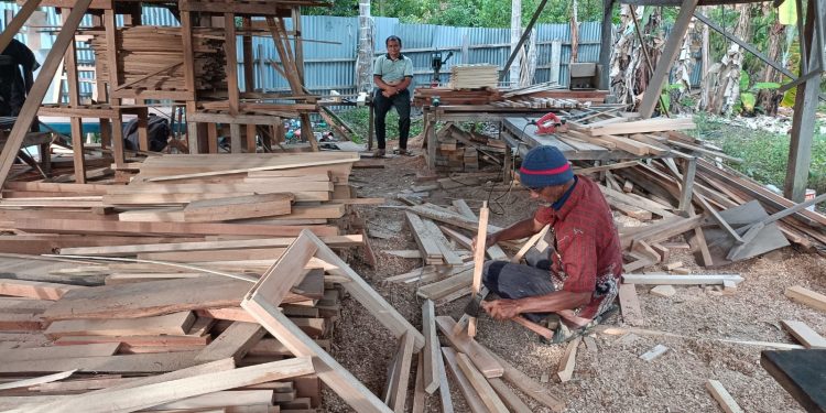 Isu Pungli oknum Polres Solsel inisial HS di Pengolahan Kayu Solok Selatan, Dibantah Pemilik Sarkel