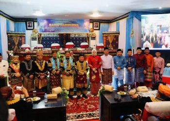 HUT Ke 67 Kabupaten Kerinci dihadiri Wako Alfin dan Ketua TP PKK Sri Kartini Alfin.
