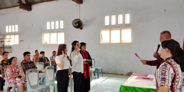 Meggy J. Kawuwung Dilantik Jadi KAUR Umum Desa Wusa Meski Diduga Sarat Kejanggalan