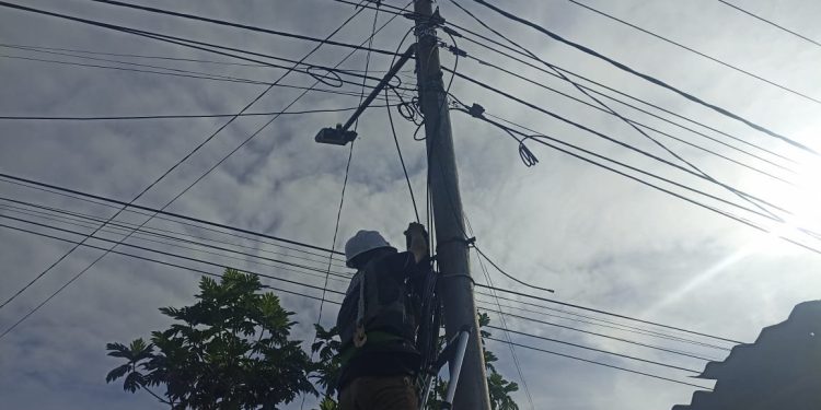 Pemeliharaan Jaringan Fiber Optic untuk Meningkatkan Kualitas Konektivitas di Tanah Datar