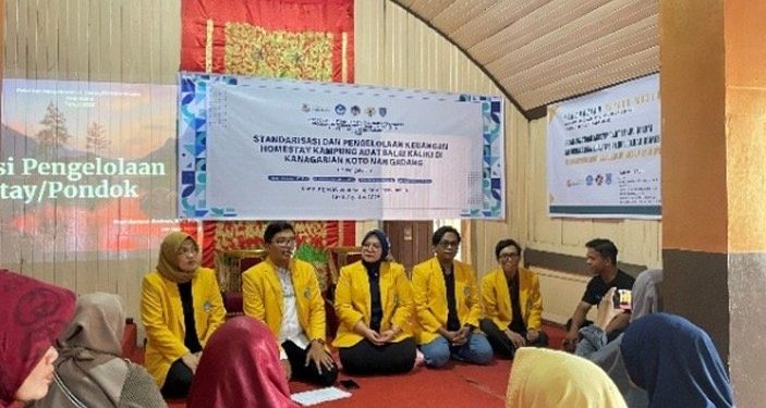 Kolaborasi UNP dan Nagari Tingkatkan Standarisasi Pengelolaan Keuangan Homestay Kampung Adat Kaliki