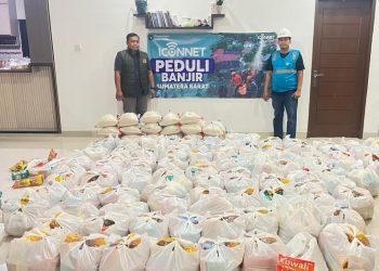 Terkoneksi dengan Hati, Sigap Menyalurkan Bantuan untuk Korban Banjir Padang