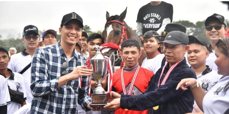 Kuda Melia Guti Juara Pacuan Kuda Sawahlunto Derby 2025 di Stabel Bukittinggi
