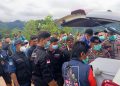 Menwa Bersama Aparat Laksanakan Pemakaman Korban Bencana di Padang