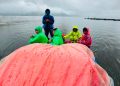 Akses Darat Terputus, Bantuan Dikirim Lewat Jalur Air ke Sungai Batang Maninjau