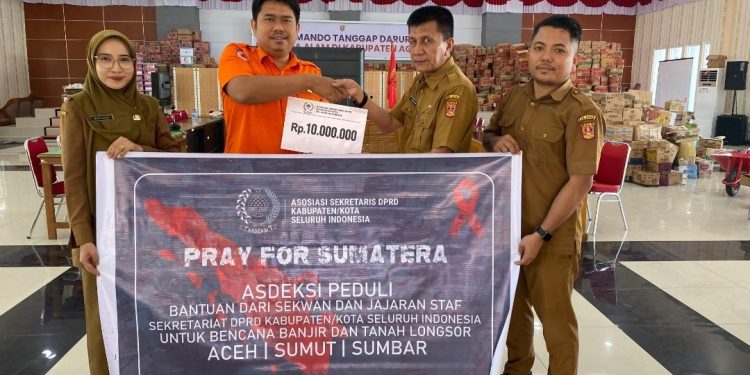 Bantuan untuk Korban Bencana di Agam dari ASDEKSI