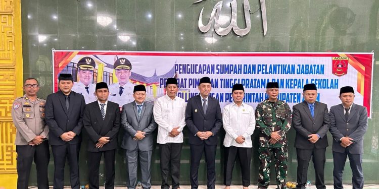 Ketua DPRD Agam Hadiri Pelantikan Pejabat Tinggi dan Kepala Sekolah Baru