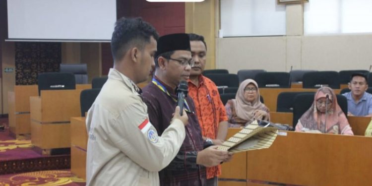 Lantik MPM KM UNP, Rektor Tekankan Pentingnya Karakter dan Integritas Mahasiswa