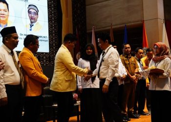 Lepas 652 Calon Guru untuk Praktek Lapangan di Madrasah UNP