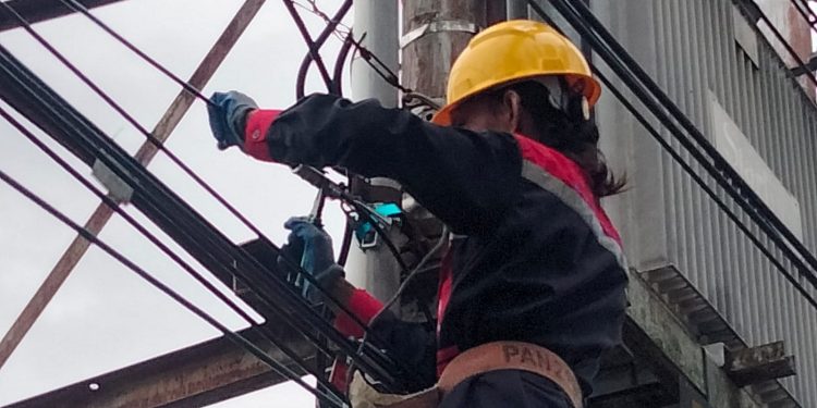 Tingkatkan Keamanan dan Kerapian Jaringan Fiber Optik melalui Pemeliharaan di Kota Padang