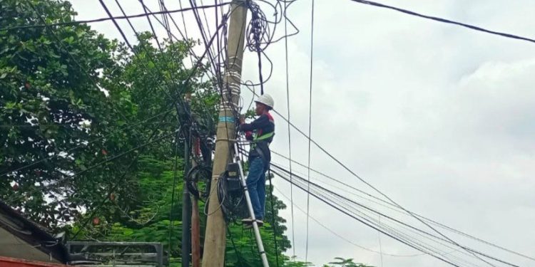 Pemeliharaan Jaringan Fiber Optik di Kecamatan Sail untuk Optimalisasi Infrastruktur